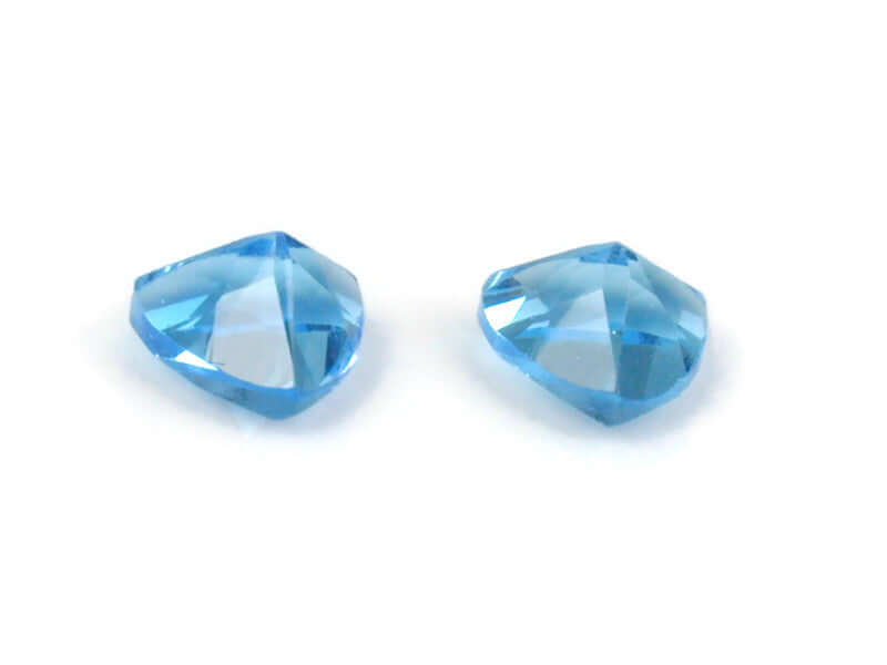 Topaz Trillion 6mm-Blue Topaz-Planet Gemstones