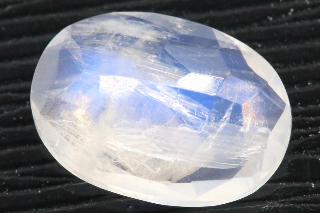 Moonstone cabs 19x13mm-Planet Gemstones