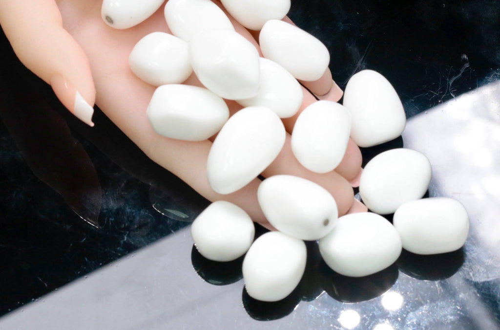 White Agate 22x17mm-Planet Gemstones