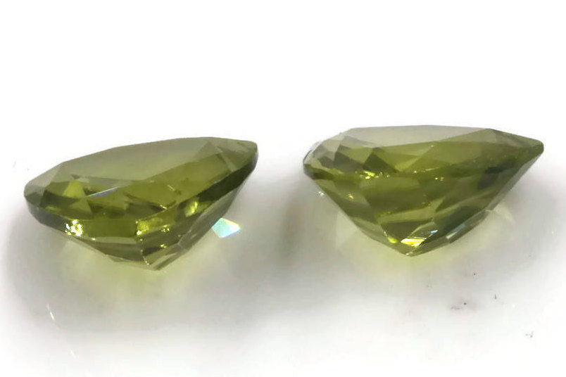 Peridot Trillion 8mm-Planet Gemstones