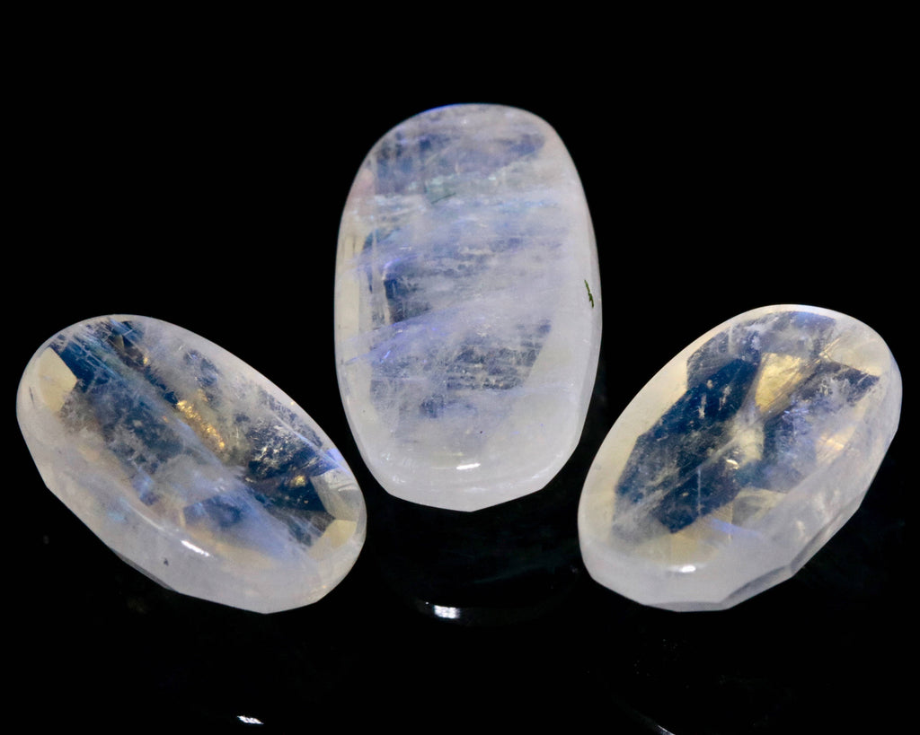Moonstone cabs 10x15mm-Planet Gemstones