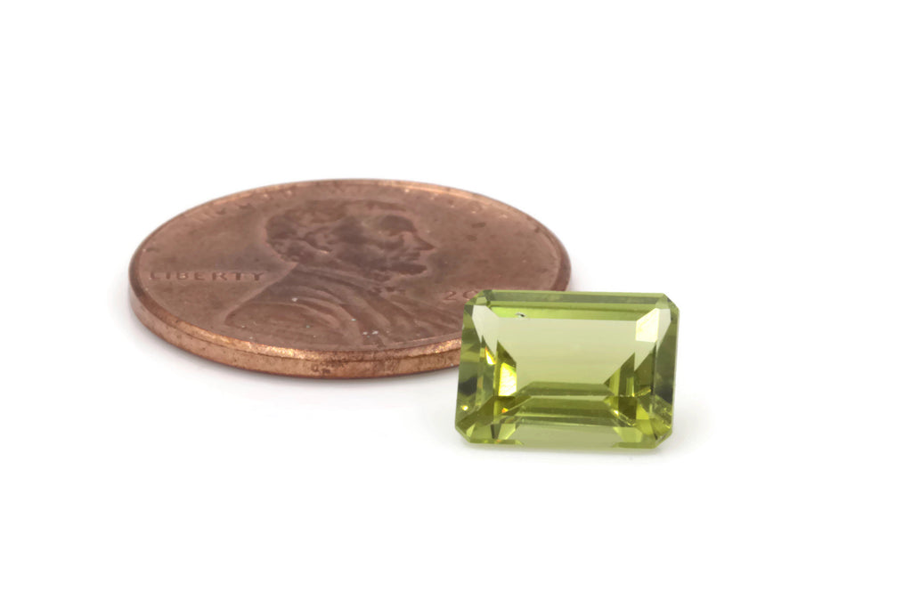 Peridot 9x7mm-Planet Gemstones