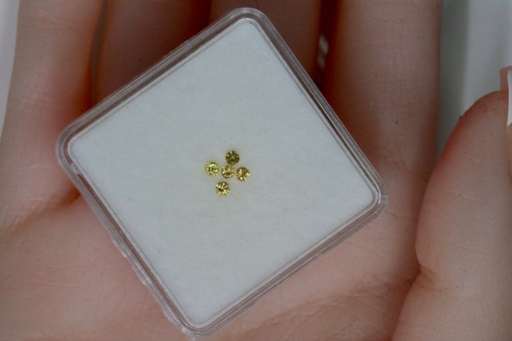 Yellow Sapphire 2mm-Planet Gemstones