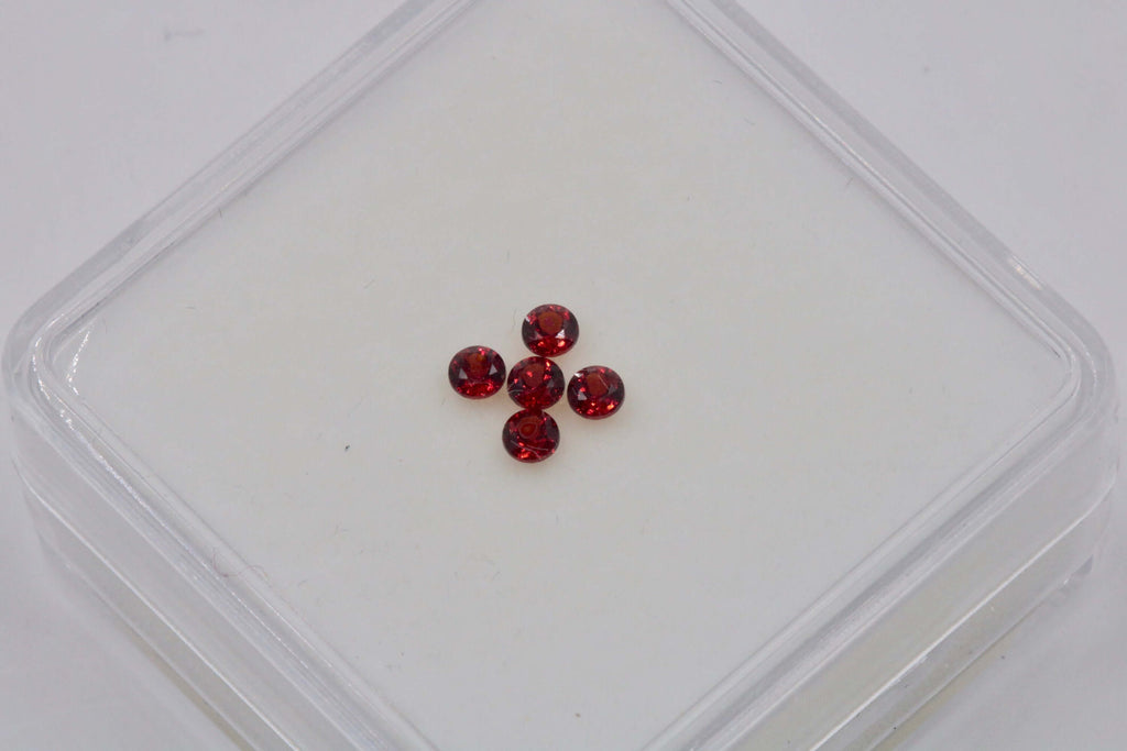 Red Garnet Round 2.5mm-Planet Gemstones