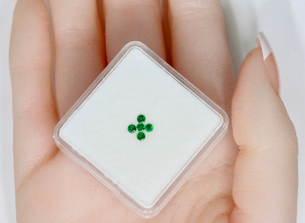 Tsavorite Round 2mm-Planet Gemstones