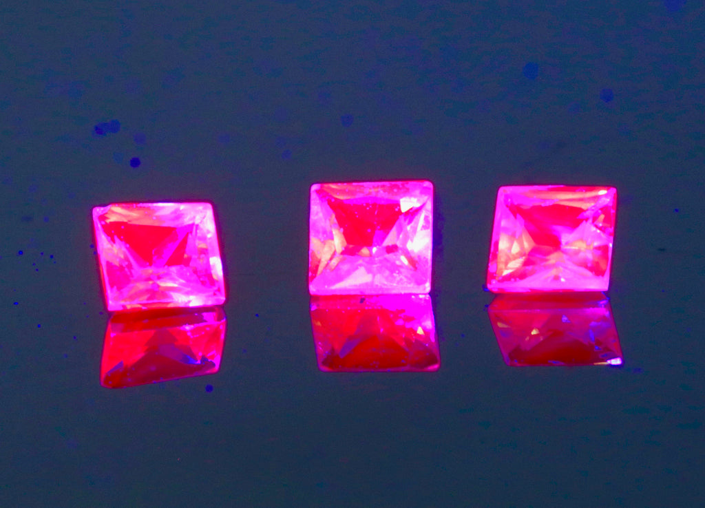 Alexandrite Princess Cut 2.5mm-Alexandrite-Planet Gemstones
