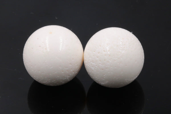 White Coral Round 24mm
