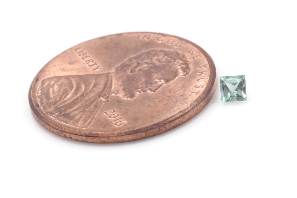Alexandrite Princess Cut 2.5mm-Alexandrite-Planet Gemstones
